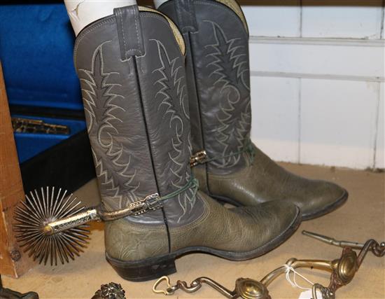 Mexican boots & spurs(-)